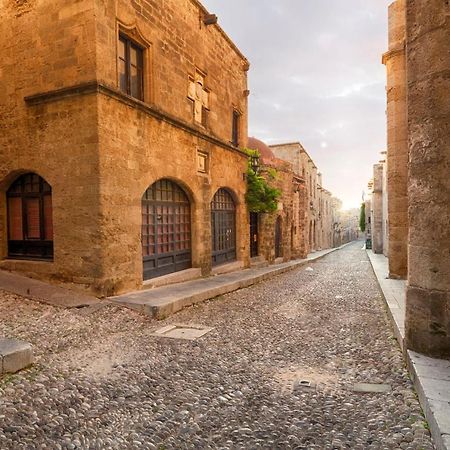 Colourful Aria Of The Medieval Town Rhodes City Exterior photo